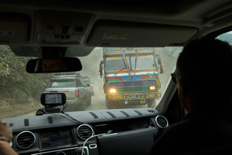 Illustration for article titled Land Rover Completes World’s First Hybrid Expedition Along Silk Trail From Solihull To Mumbai
